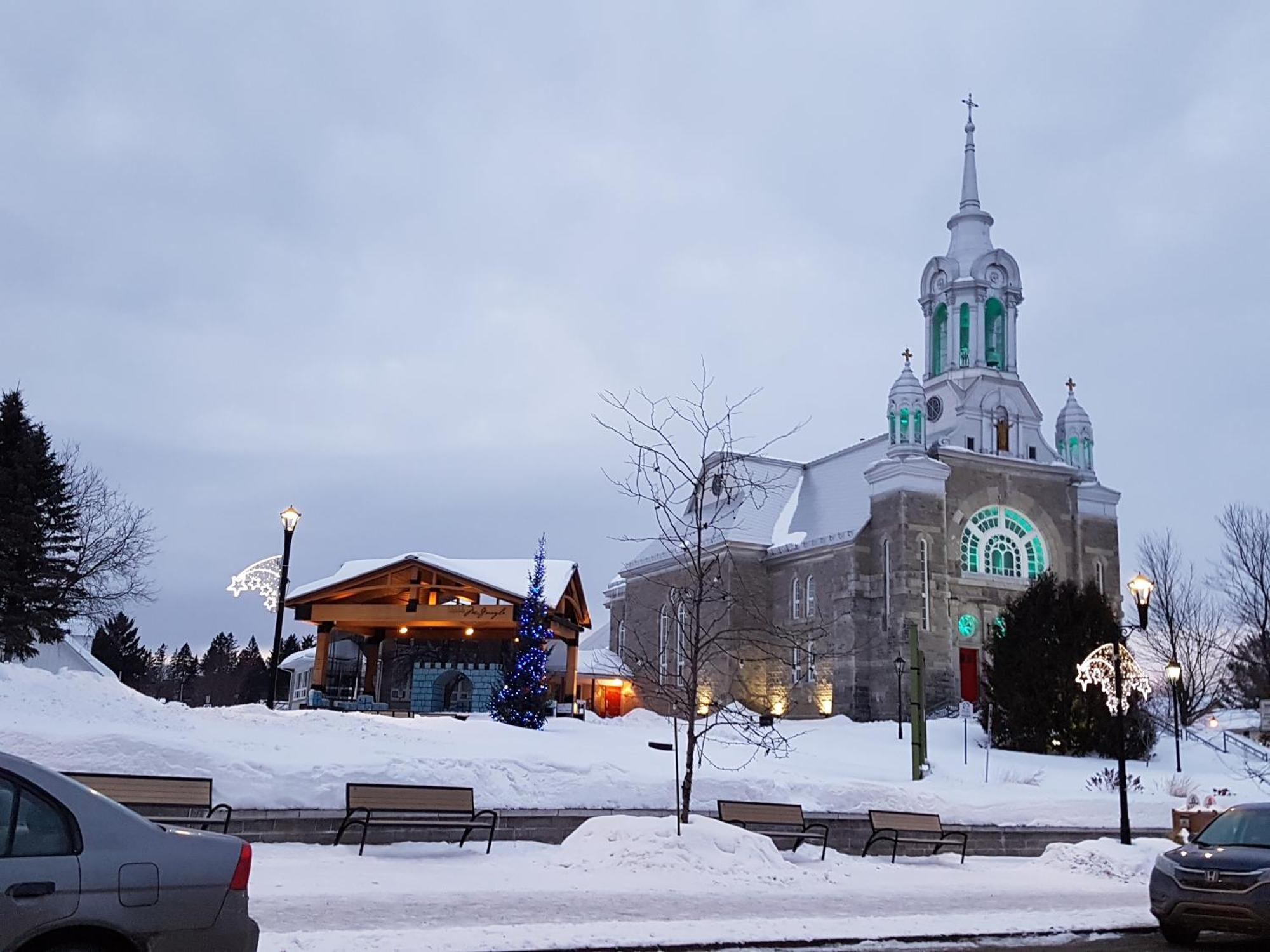 Gite De L'Artiste Perron Saint-Sauveur Екстер'єр фото